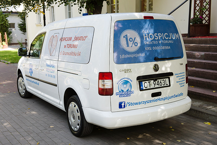Nowy ambulans. Fot. Jacek Smarz